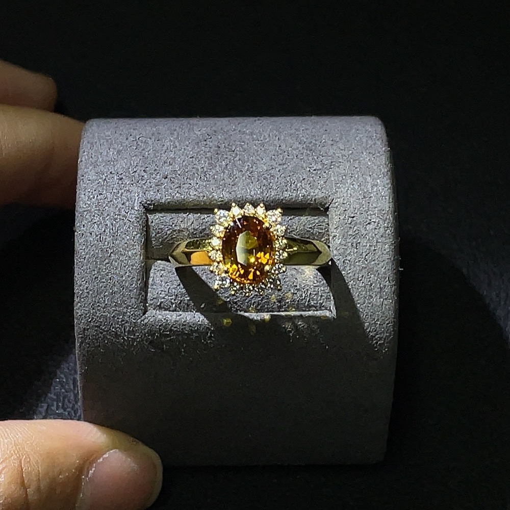 C24712154 Sapphire Inlaid Ring  18k Gold  Size 15  Total Weight Approx. 5.34g  Color Origin Undetermined