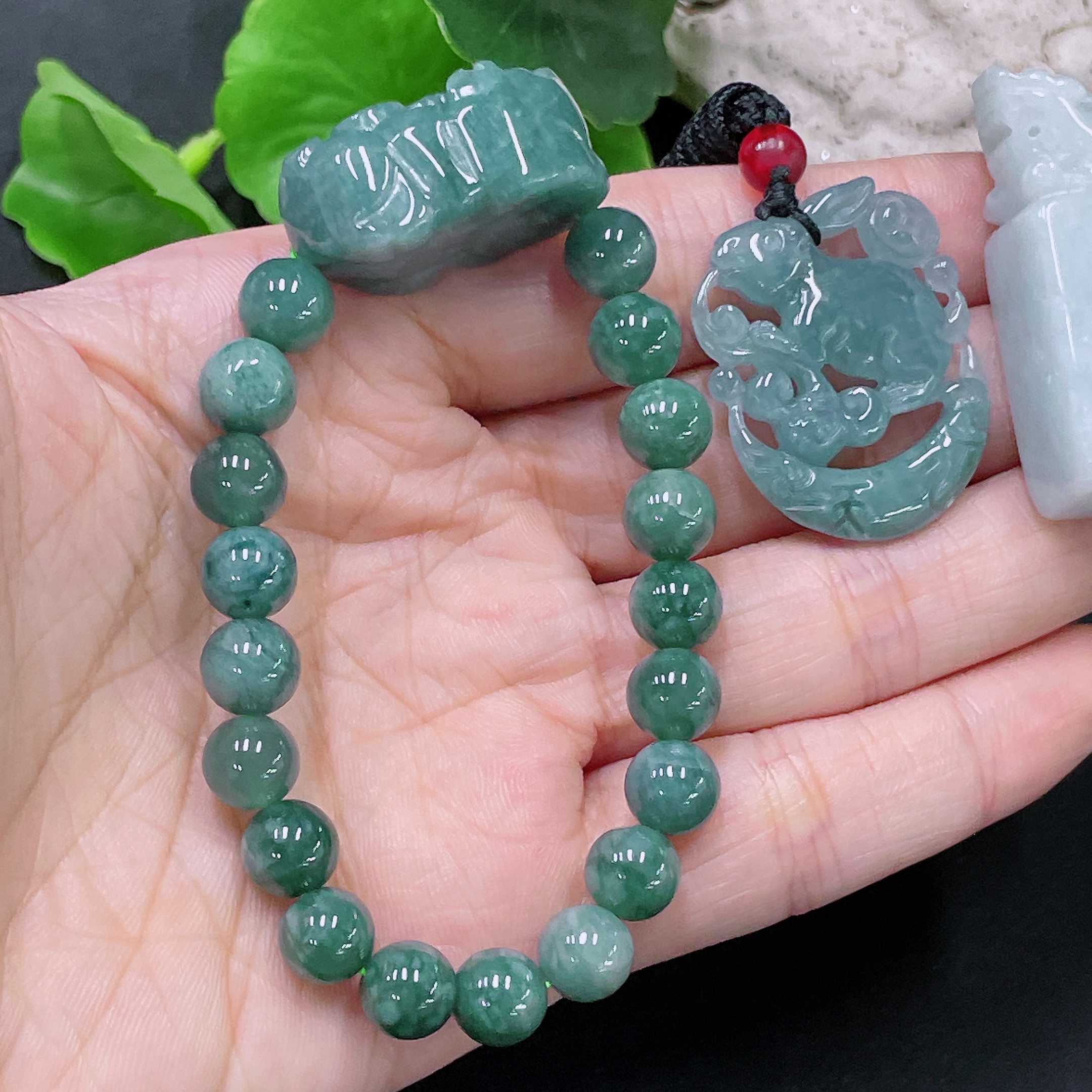 F33918726 Jadeite Pendant + Bracelet Approx. 8.1mm Beads Non-A