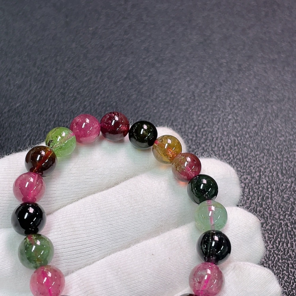 C33869251 Tourmaline Bracelet with Visible Organic Matter, Total Weight Approx. 20.32g, Size ~8.6mm