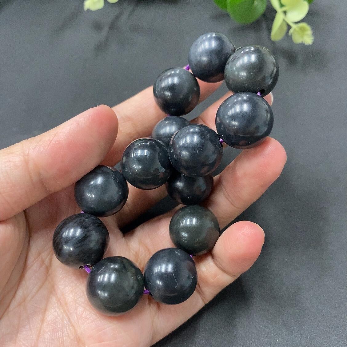 H05111350 Hetian Jade Bead Necklace, 16mm, Total Weight 79.4g