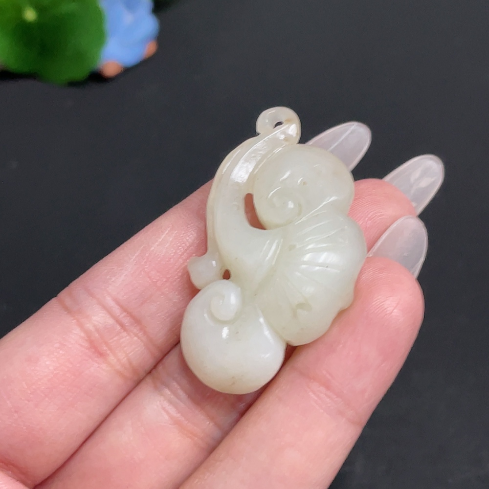 H27081770 Hetian Jade Pendant   Ruyi   Total Weight: Approx. 14.4g