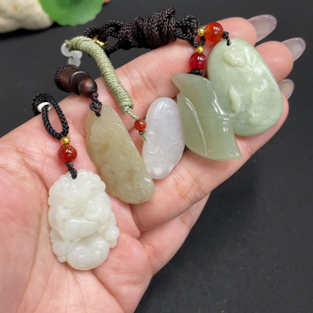 H33901899 Hetian Jade Pendant