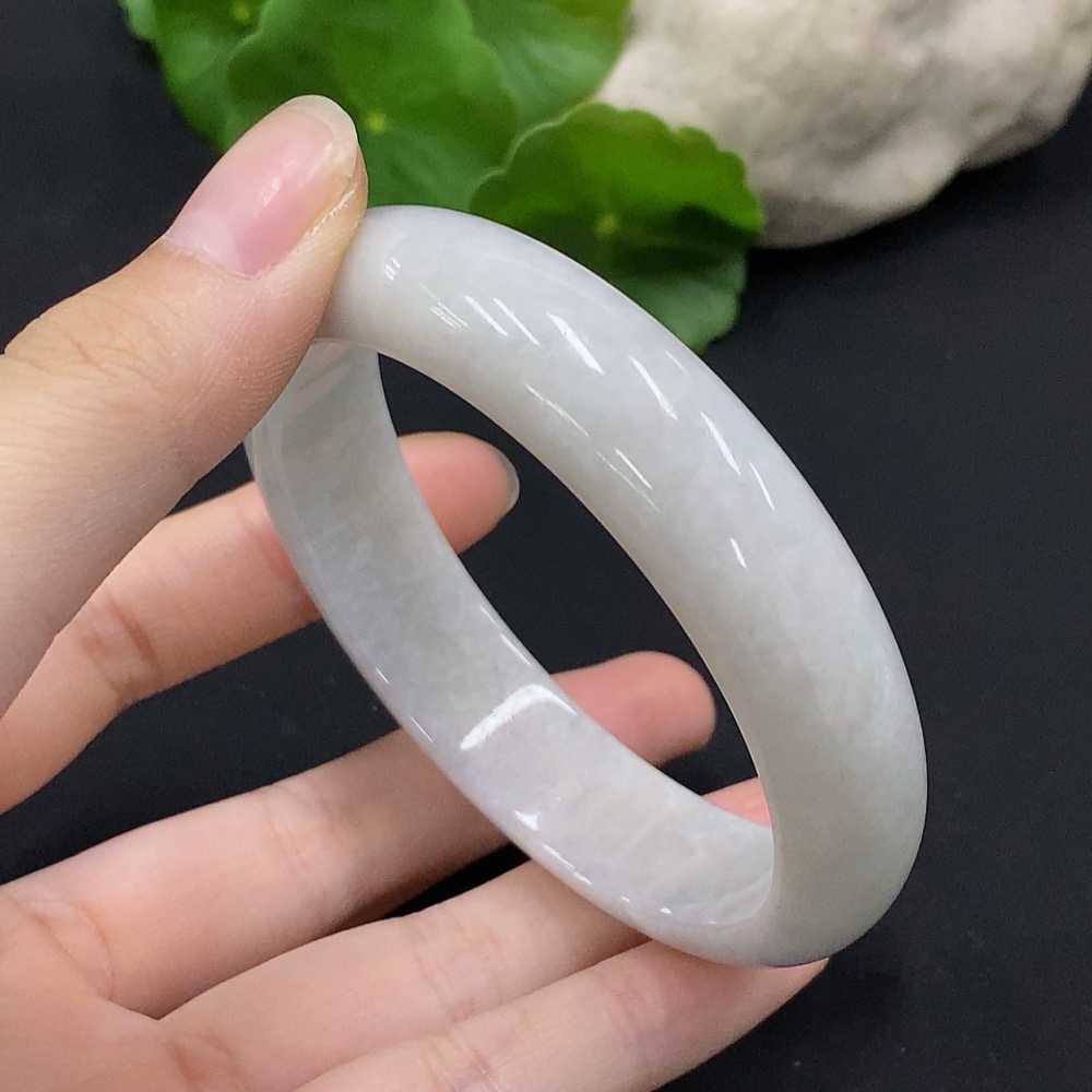 F33926888 Jadeite Round Bangle Size 58.6 Total Weight Approx. 58g