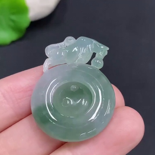 F33876858 Jadeite Reversal of Fortune Pendant
