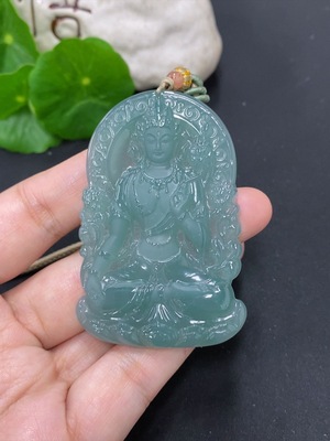 F46595198 翡翠大势至菩萨挂件 货品总重量约31.4克（含绳重）