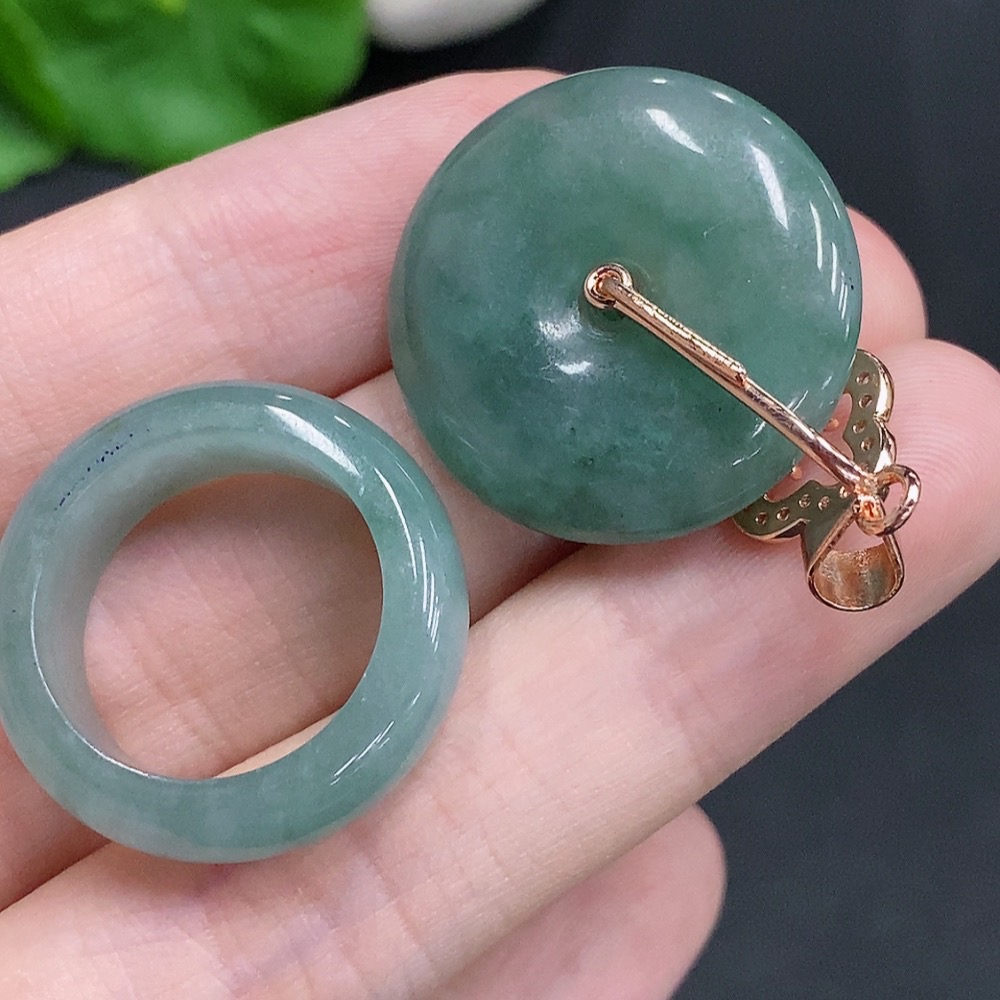 F30457151 JadeitePendant + Ring Size 14 Non-Gold Inlaid