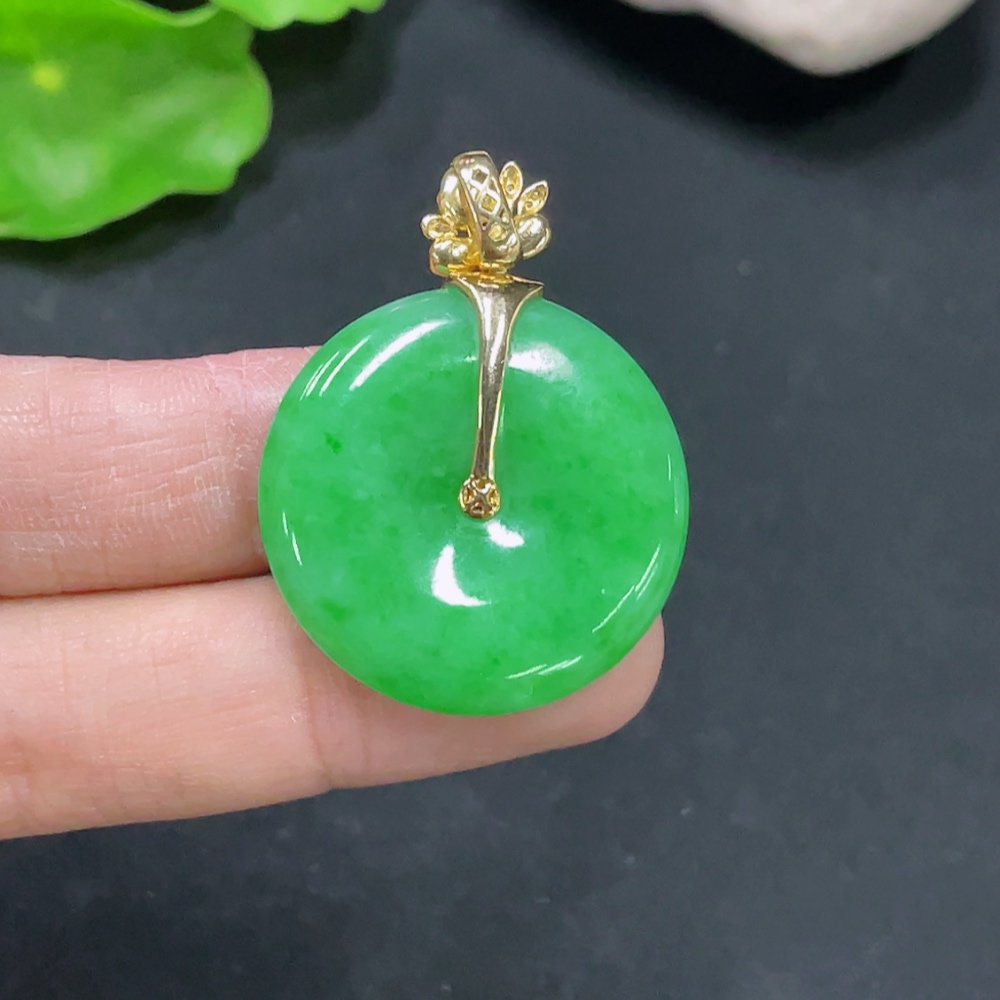 F31691202 JadeitePendant Peace Buckle 18k Gold Setting with Diamond, Total Weight Approx. 7.62g