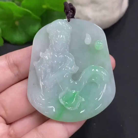 F35106588 Jadeite Guanyin pendant Total weight about 39.2g (including rope weight) Matching beads not jadeite