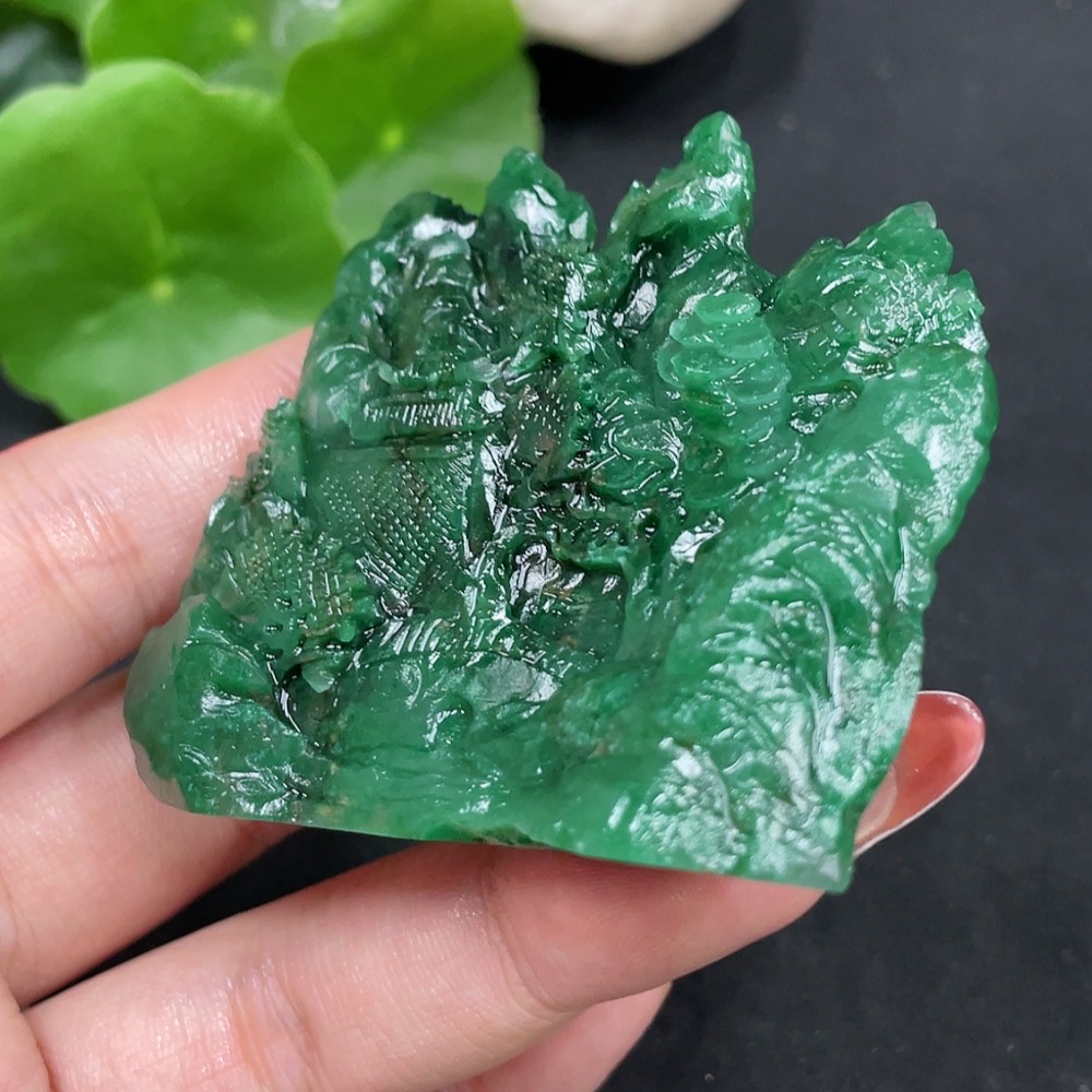 H35084405 African Emerald (Dulong Jade)