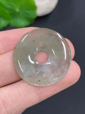 F42976123 翡翠甜甜圈挂件 货品总重量约4.6克