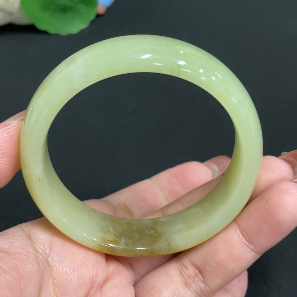 H35100455 Hetian Jade Round Bracelet Size 58.5 Total Weight Approx. 66.6g