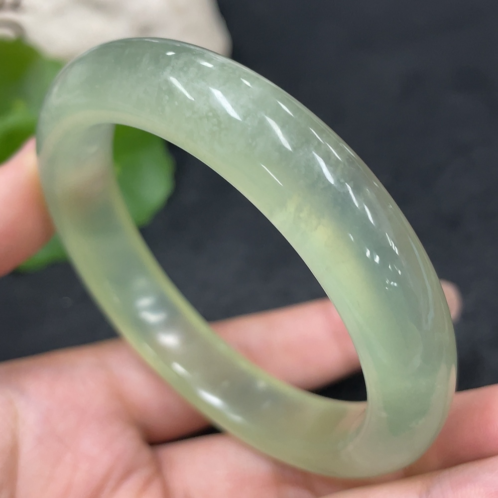 H31582347 Xiuyu (serpentine jade)