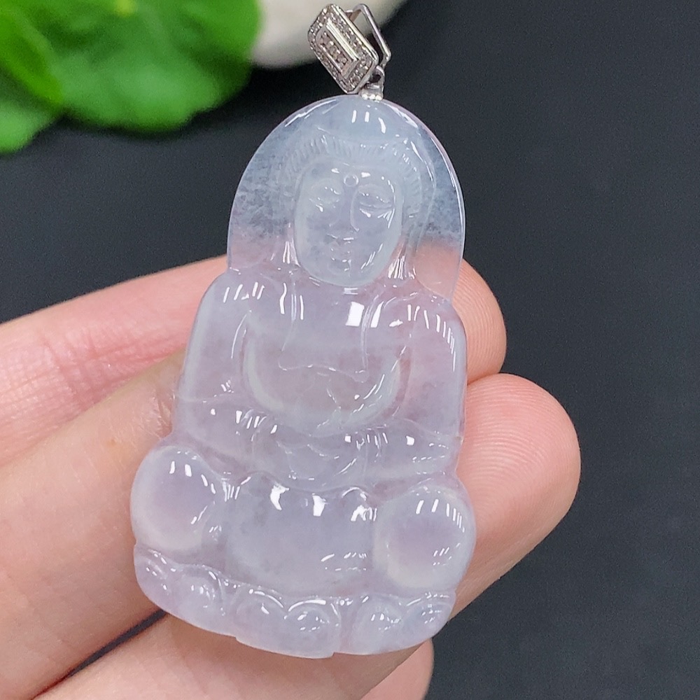 F30555920 Jadeite Guanyin Pendant with 18k Gold Clasp, Total Weight Approximately 6.7g