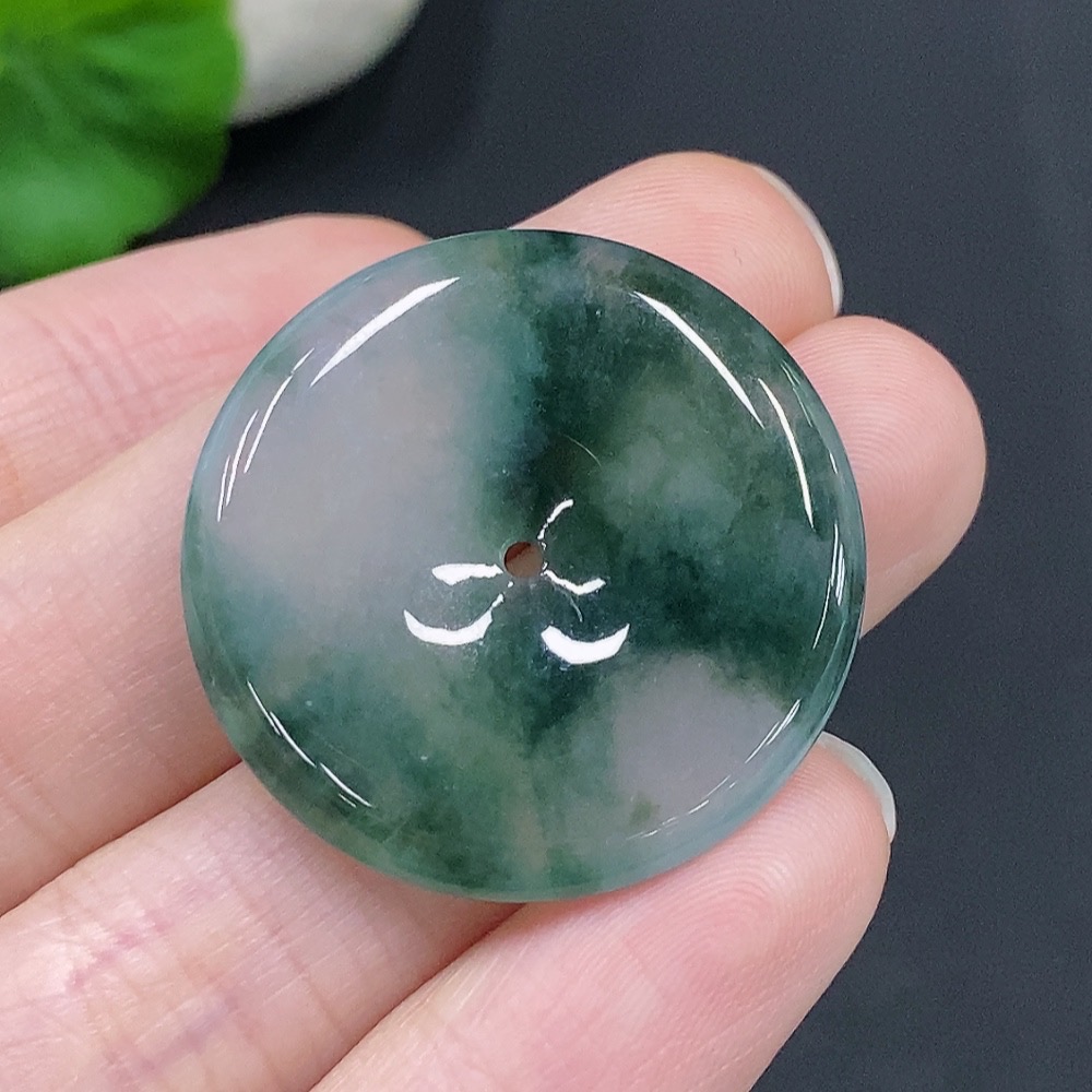 F28294921 JadeitePeace Pendant