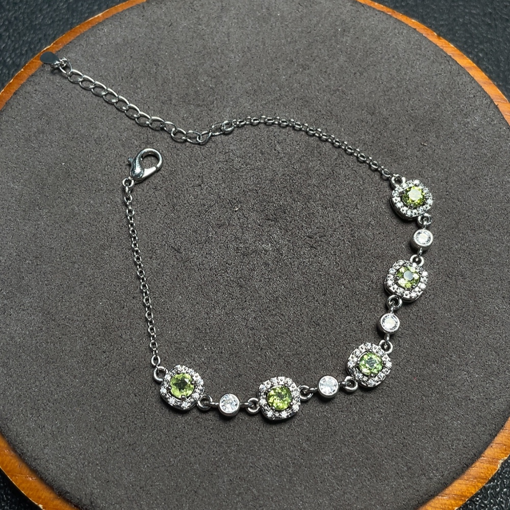 C34040925 Peridot Bracelet Non-Gold Total Weight Approx.4.16g