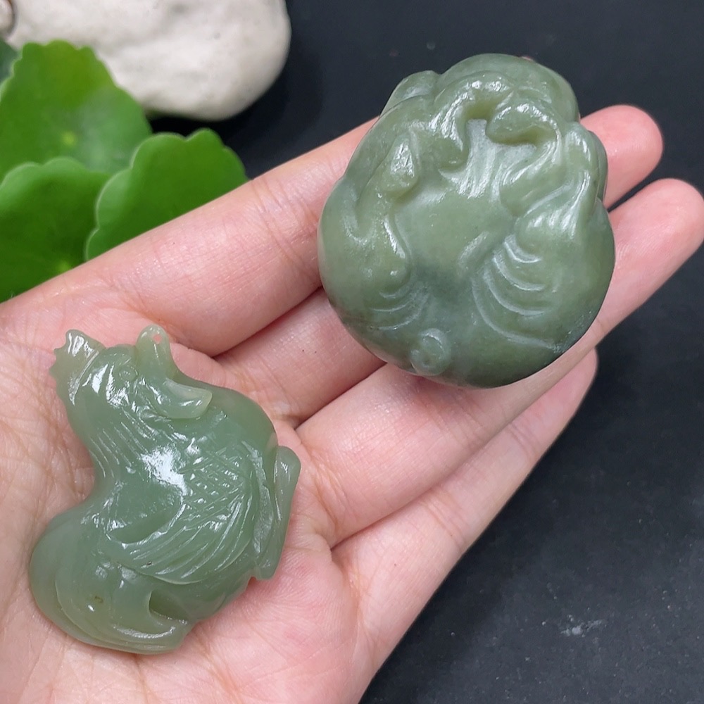 H30521831 Hetian Jade Handheld Carving - Rooster + Pig, Total Weight Approx. 99.7g
