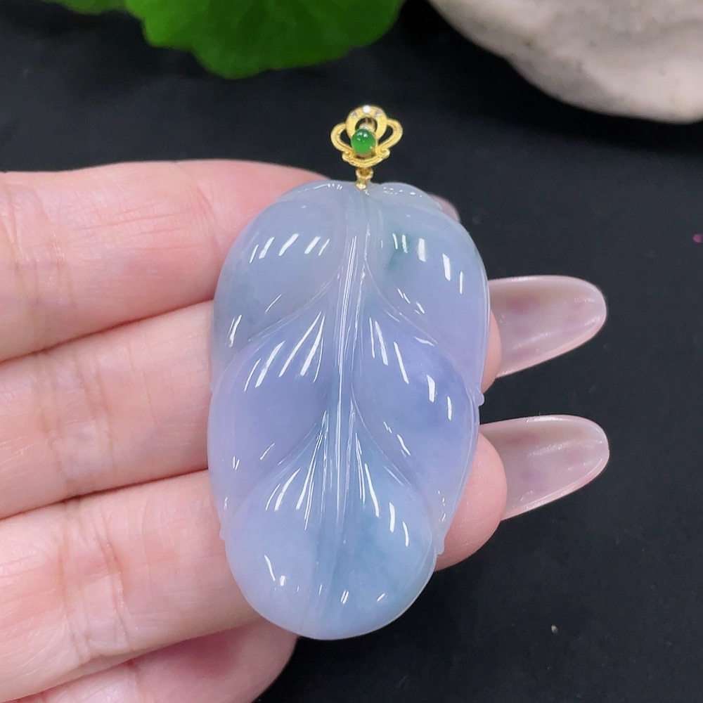 F34068528 Jadeite Leaf Pendant 18K Gold Total Weight Approx. 12g