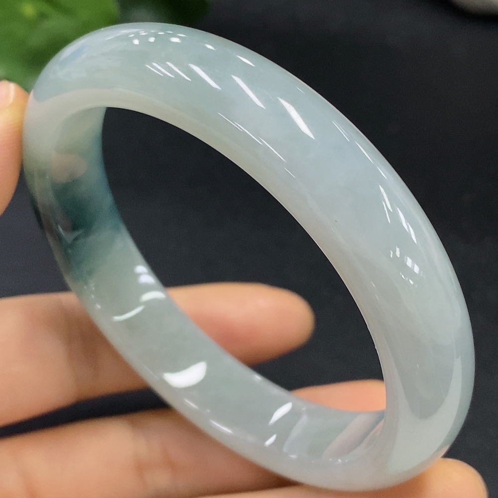 F19145325 Jadeite Round Bangle Size 57.3 Total Weight 54.462g