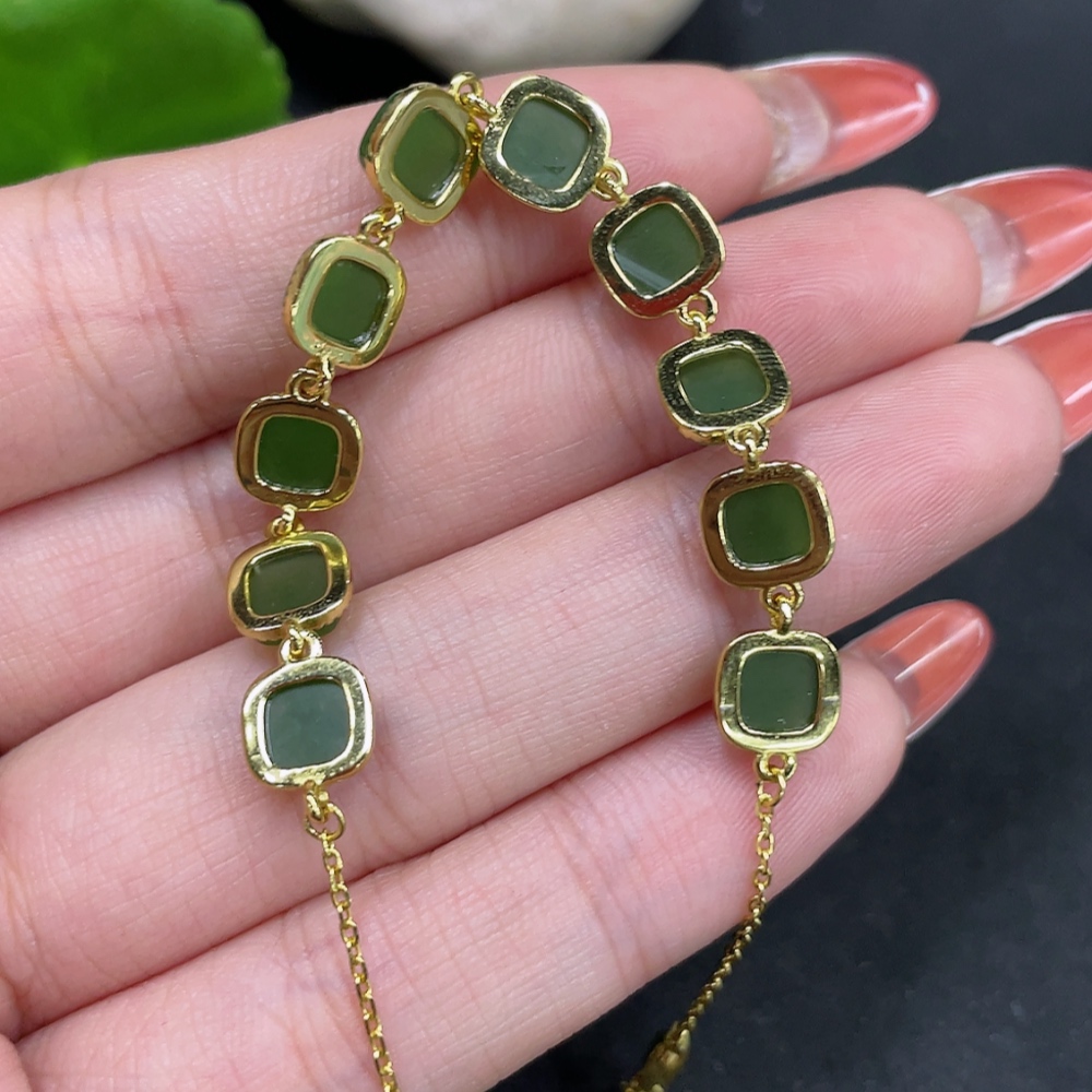 H34053170 Hetian Jade Jasper Inlaid Bracelet Non-Gold Inlaid Total Weight Approximately 5.6g