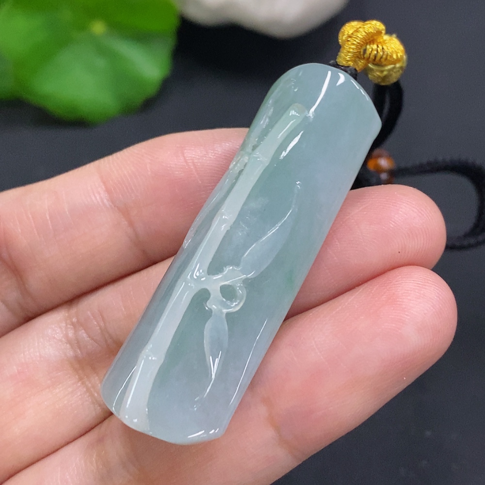 F30570311 Jadeite Ascending Bamboo Pendant