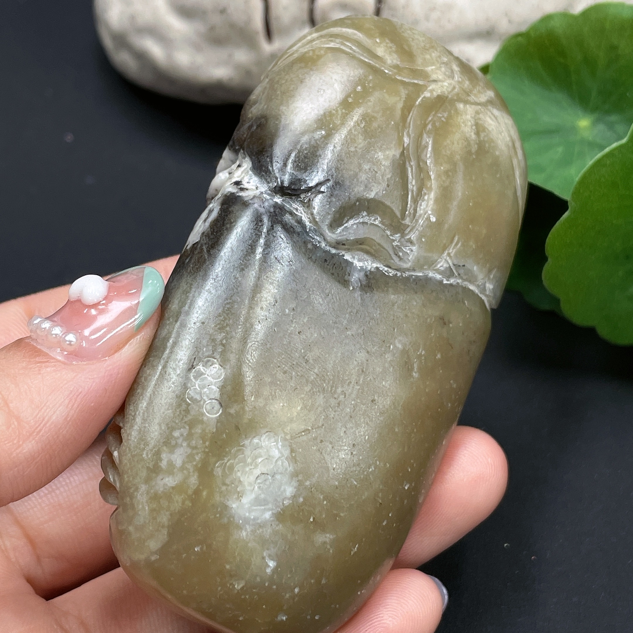 H17880663 Hetian Jade Handheld Ornament - Fortune from All Directions, Total Weight Approx. 133.3g