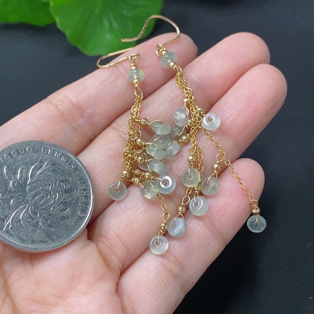 F31589402 Jadeite Inlaid Earrings with Hook (41% Au, Non-Gold Remainder, Total Weight Approx. 3g)