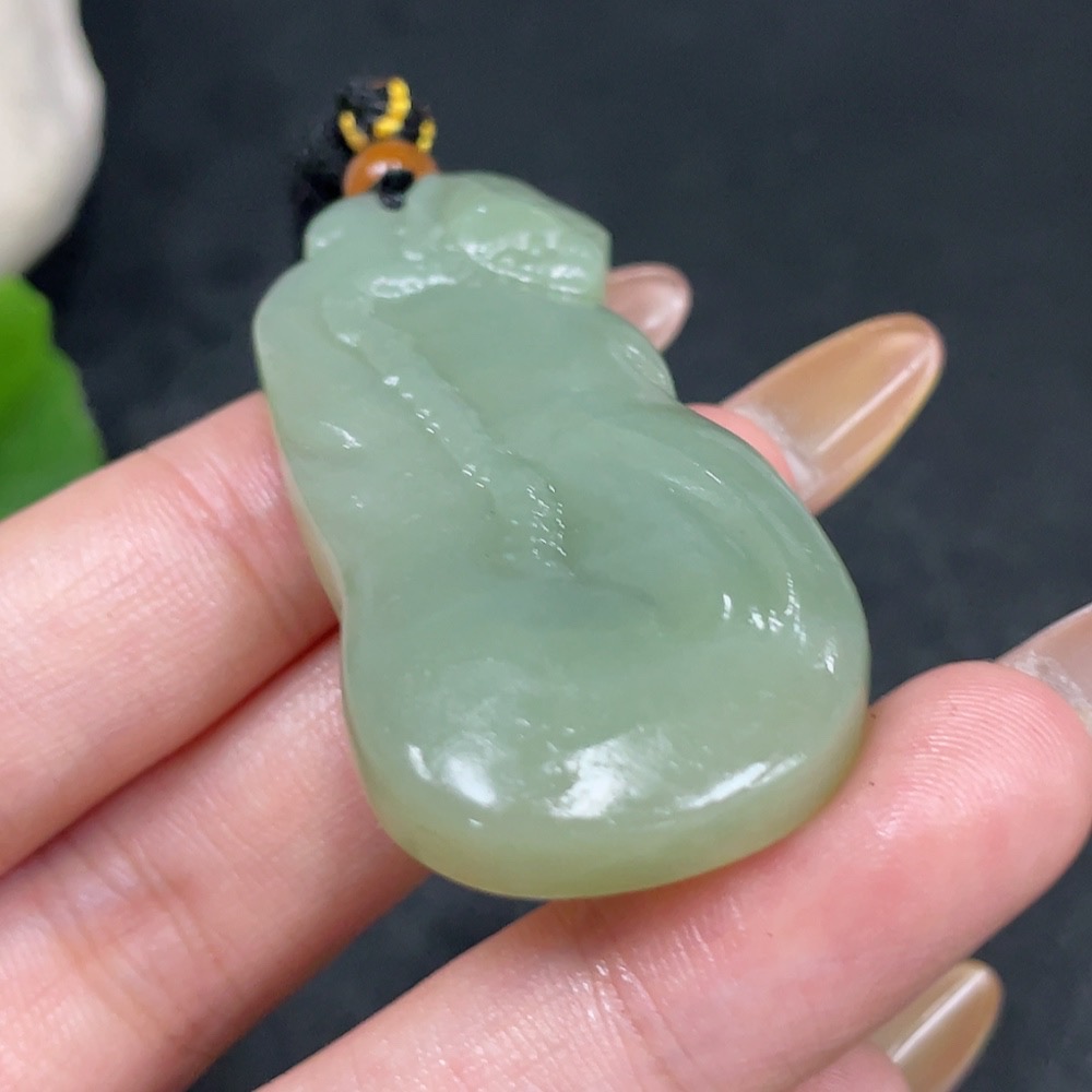 H32725601 Hetian Jade Pendant Lotus Pod with Non-Hetian Jade Beads