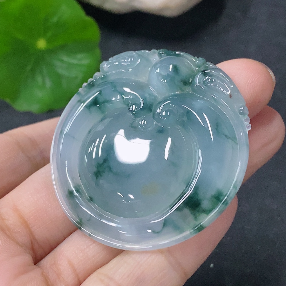 F33912795 Jadeite Auspicious Shell Pendant Total Weight: Approx. 22.7g
