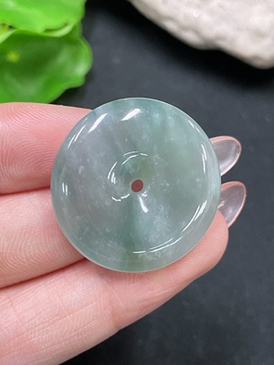 F34020558 Jadeite Pendant Peace Knot Total Weight Approx. 9.31g