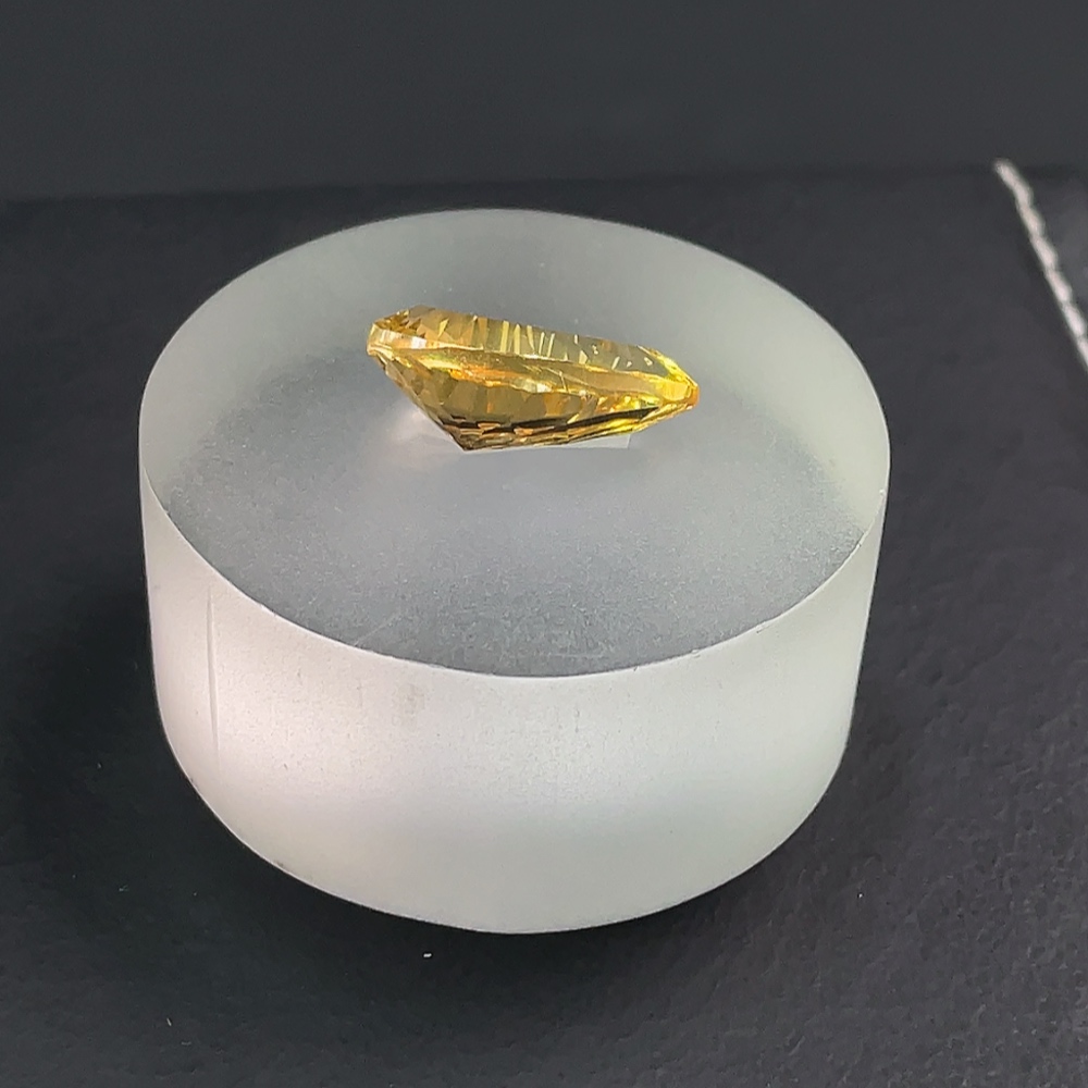 C22498444 Crystal Loose Stone Total Weight Approximately 7.955 Carats