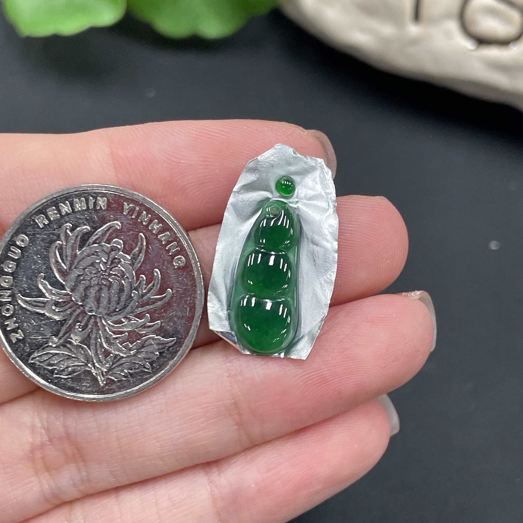 F10131191 Bean/Cabochon