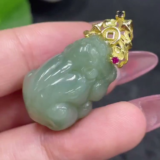 H32824351 Hetian Jade Inlaid Pendant, Auspicious Beast, Total Weight Approx. 10.4g, Non-gold