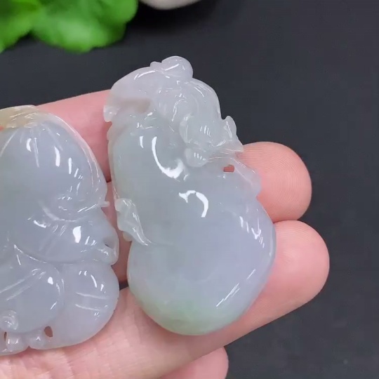 F31644939 Jadeite Pendant