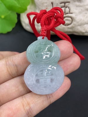 F46596831 翡翠葫芦挂件 货品总重约22.98g