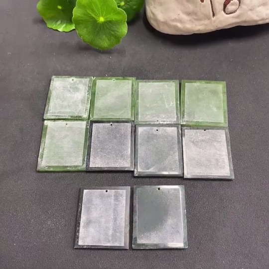 H0824225 Hetian Jade Pendants, Sold in One Lot, Some with Cracks, Total Weight 108g