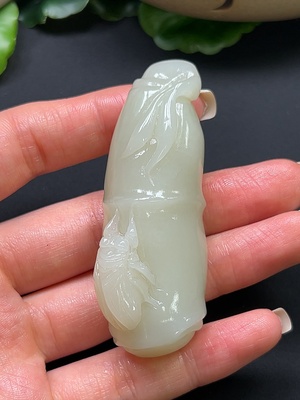 H46529343 和田玉竹节挂件 总重约52.91g