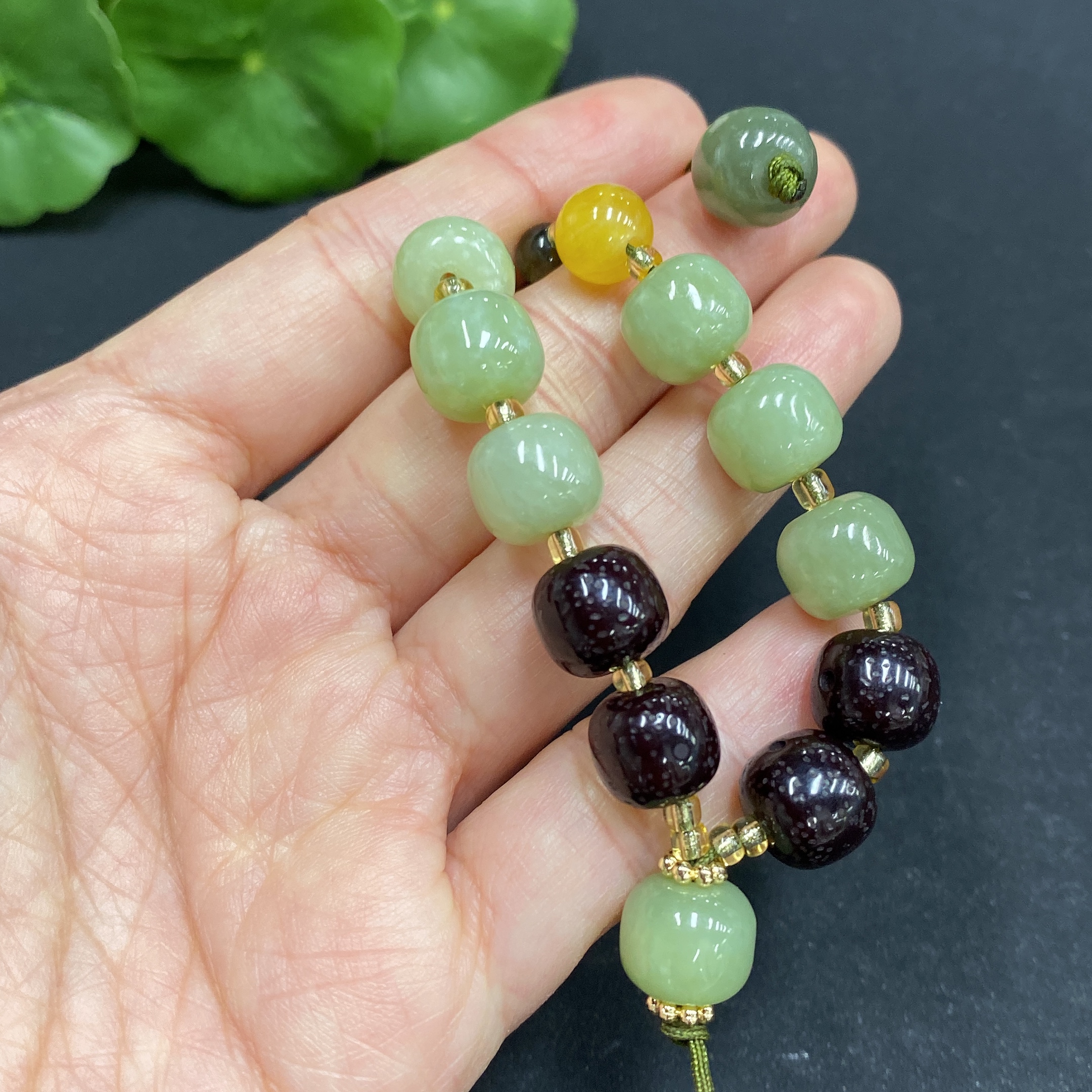 H31583746 Hetian Jade Bead Necklace, Approx. 9.9mm, Total Weight Approx. 40.8g, Non-Hetian Jade Beads Included