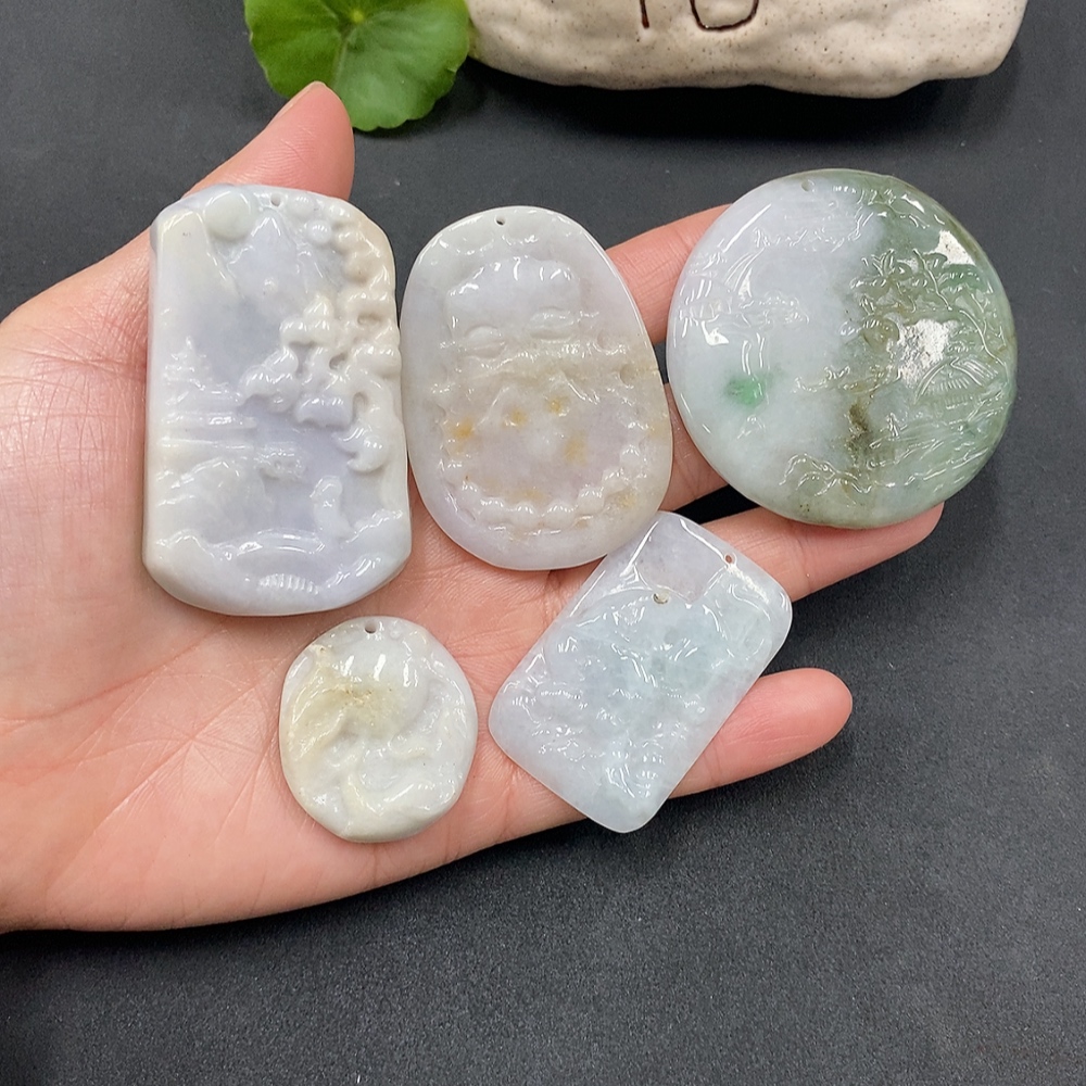 F13489415 Jadeite Pendant Sell as a Lot