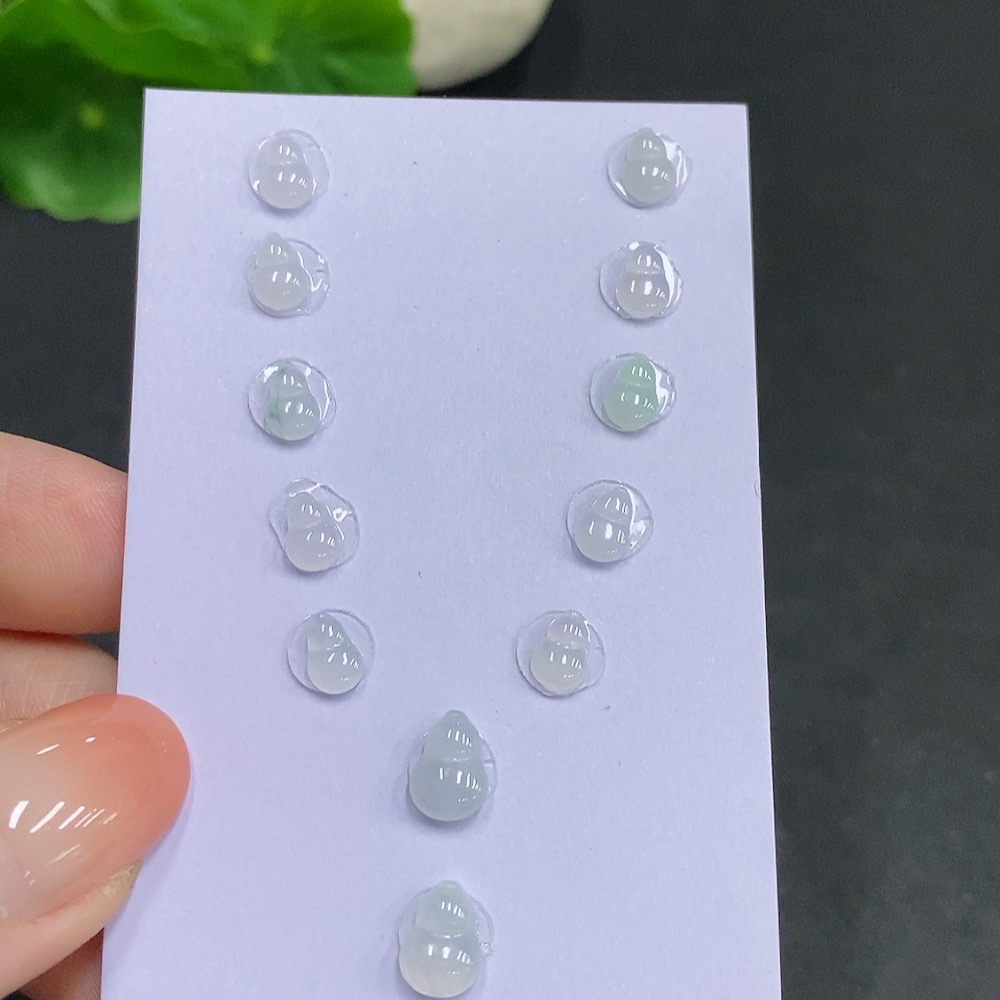 F34035695 Jadeite Inlaid Pieces Sell as a Lot