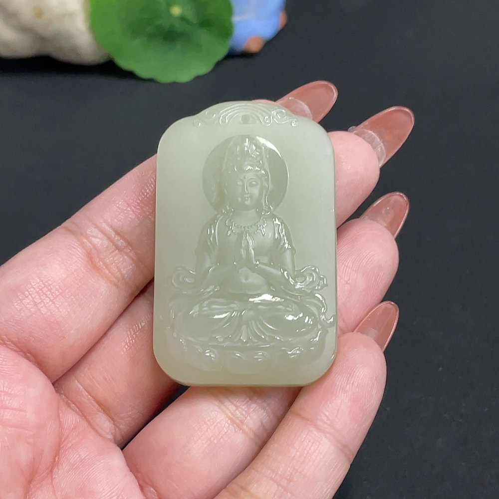 H35101352 Hetian Jade Pendant Guanyin Total Weight Approx. 39.5g