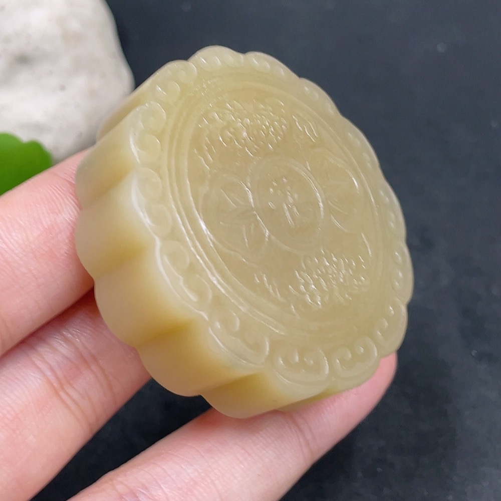 H32706488 Hetian Jade Pendant  Moon Cake  Total Weight: Approx. 78.1g