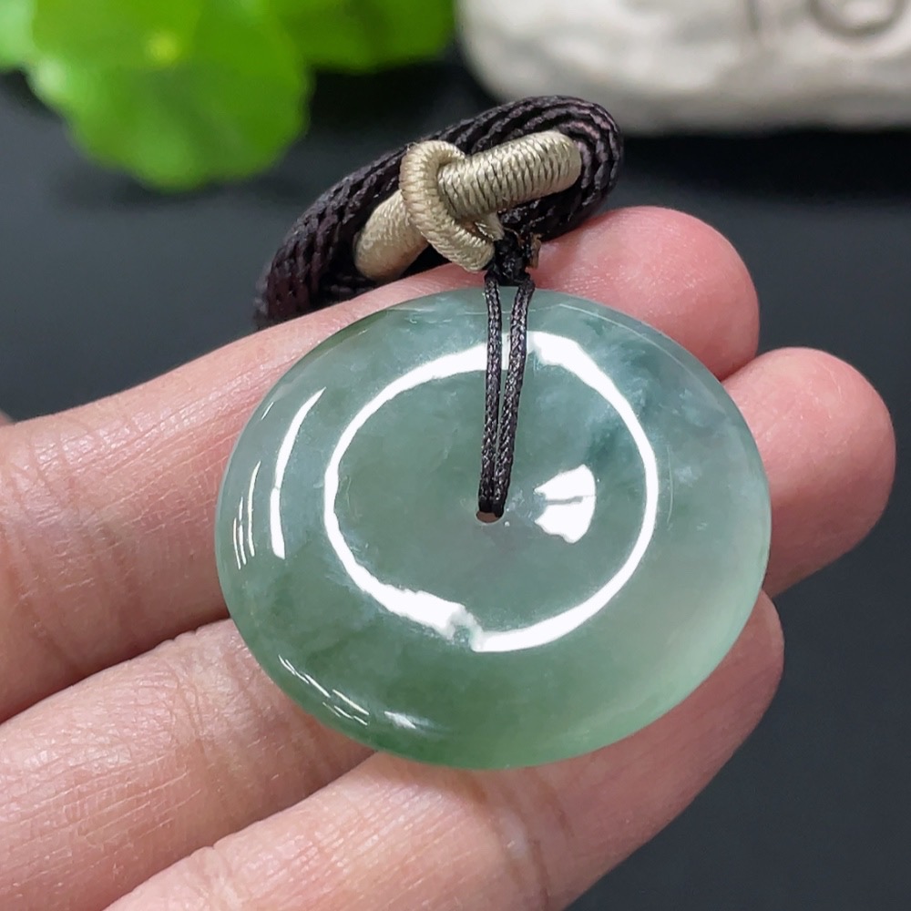 F30520364 JadeitePeace Button Pendant