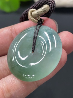 F30520364 JadeitePeace Button Pendant