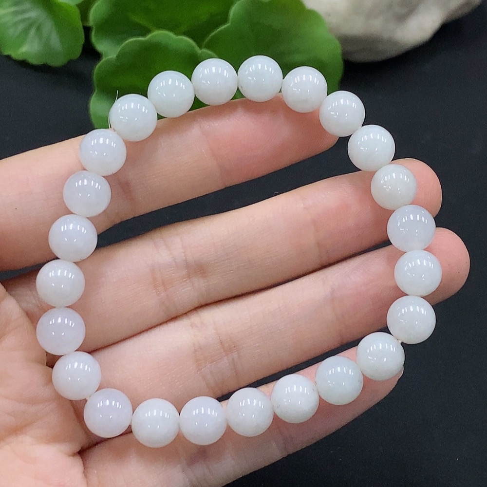 F35113955 Jadeite bracelet, approx. 7.8mm beads, total weight about 20.27g