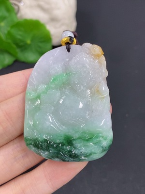 F41932914 翡翠财神挂件 货品总重量约28克（含绳重）