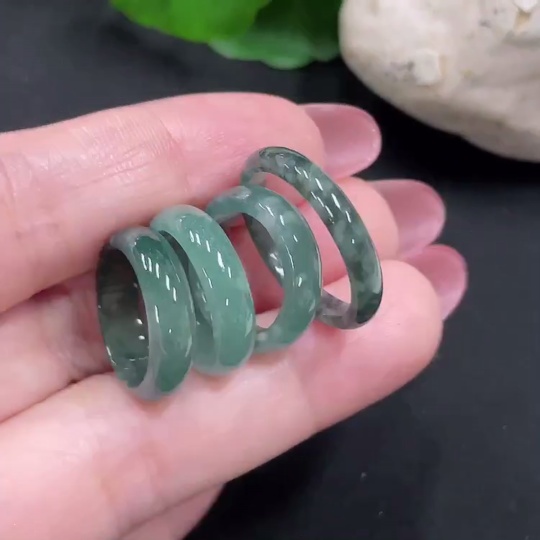 F34012770 Jadeite Pendants Sell as a Lot