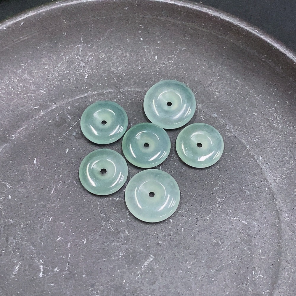 F34968451 Jadeite Peace Buckle Sell as a Lot
