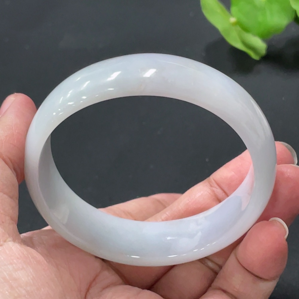 F33874830 Imperial Jadeite Bracelet, Inner/Outer Diameter 55.8/50mm, Total Weight Approx. 51.22g