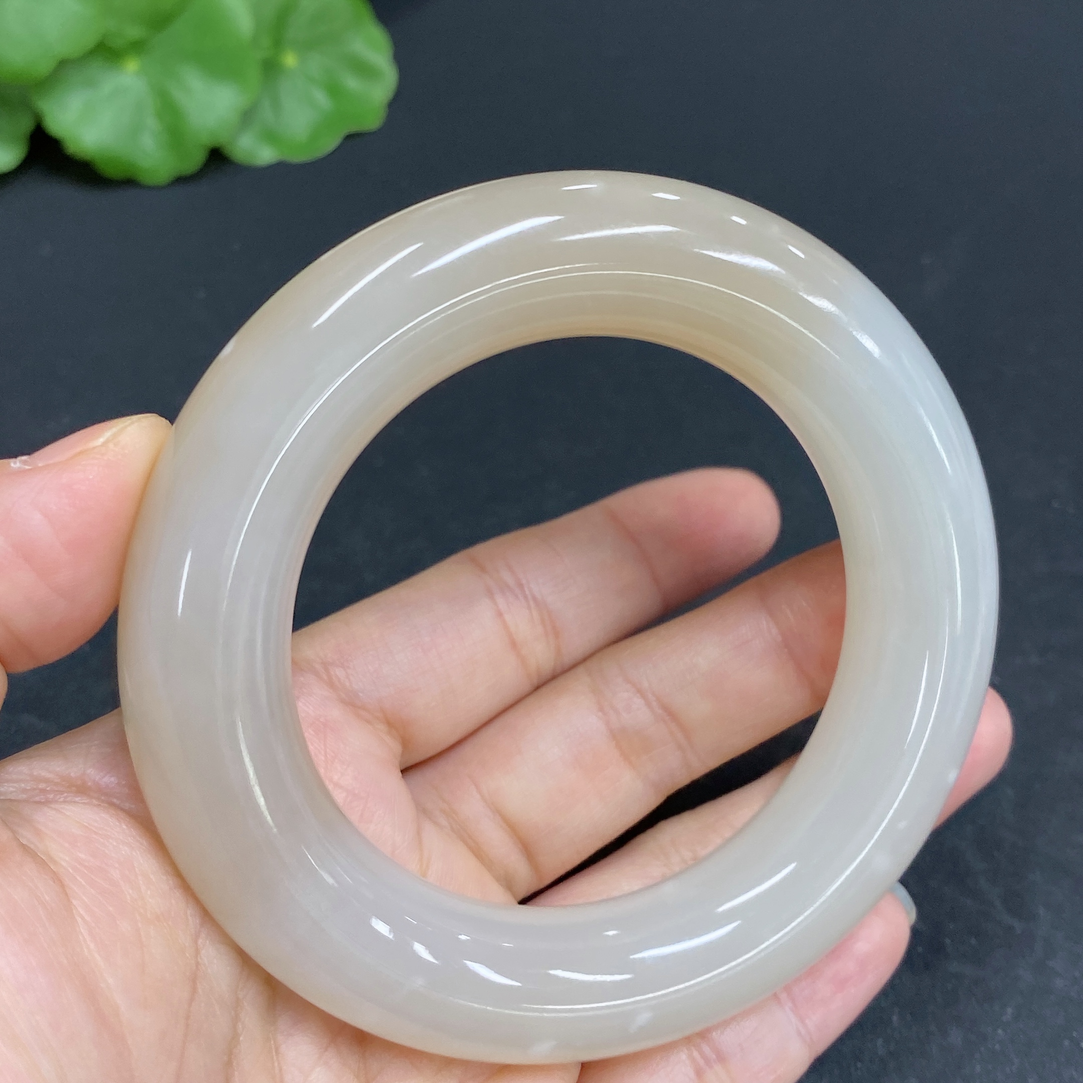 H33879225 Hetian Jade Round Bangle, Size 54.4, Total Weight Approx. 103.6g