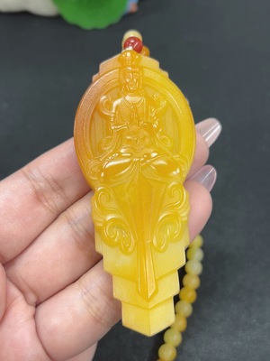 H46520856 和田玉挂件 观音赐福 货品总重约【含链】82.3g 电子收藏证书 皮色成因未定 配珠非和田玉